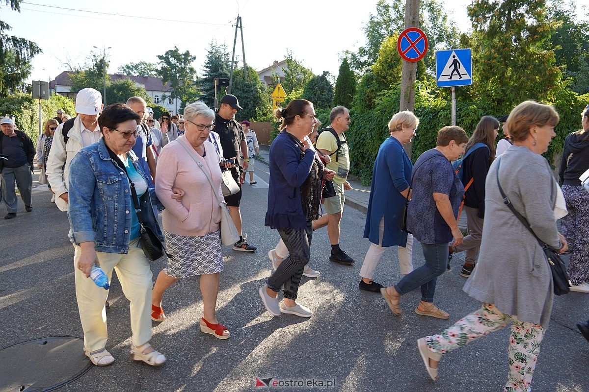 40. piesza pielgrzymka z Ostrołęki na Jasną Górę [01.08.2024] - zdjęcie #96 - eOstroleka.pl