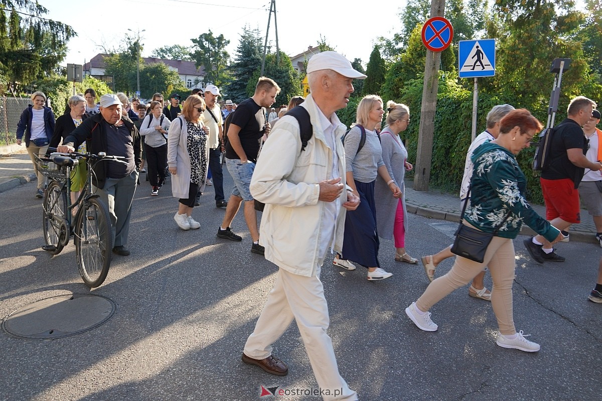 40. piesza pielgrzymka z Ostrołęki na Jasną Górę [01.08.2024] - zdjęcie #93 - eOstroleka.pl