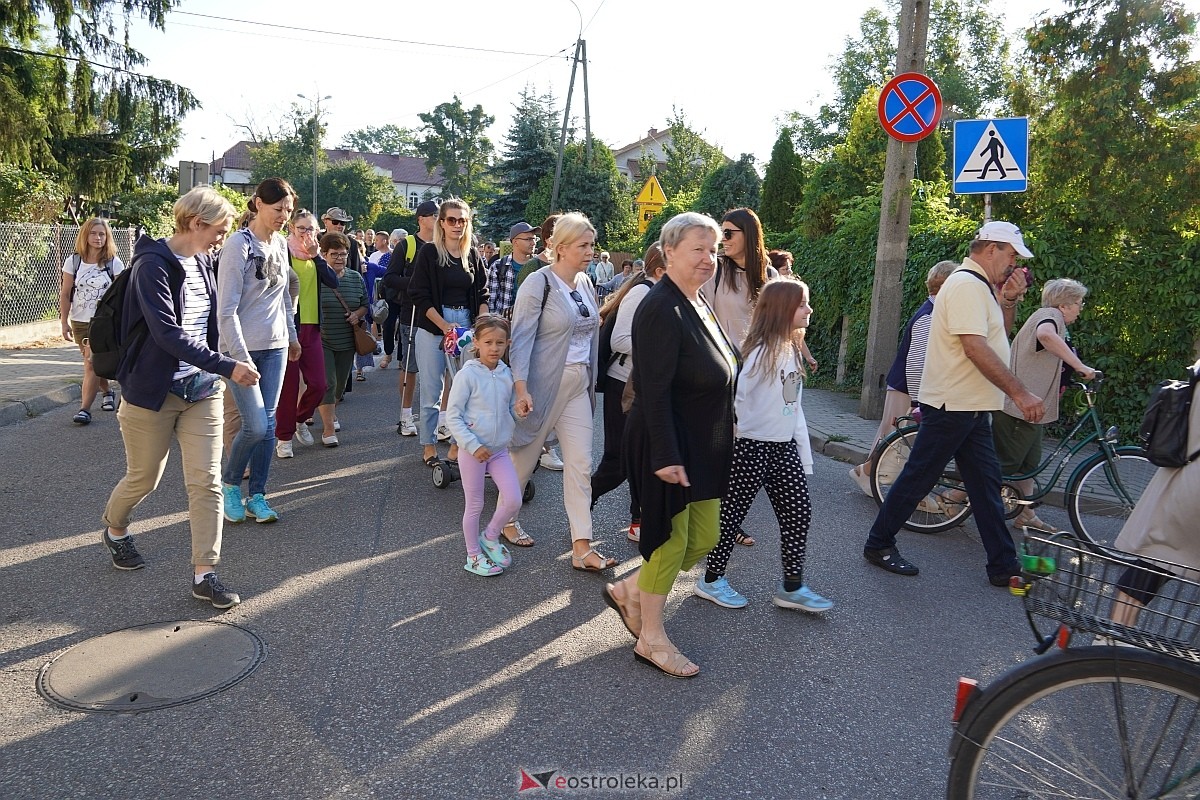 40. piesza pielgrzymka z Ostrołęki na Jasną Górę [01.08.2024] - zdjęcie #89 - eOstroleka.pl