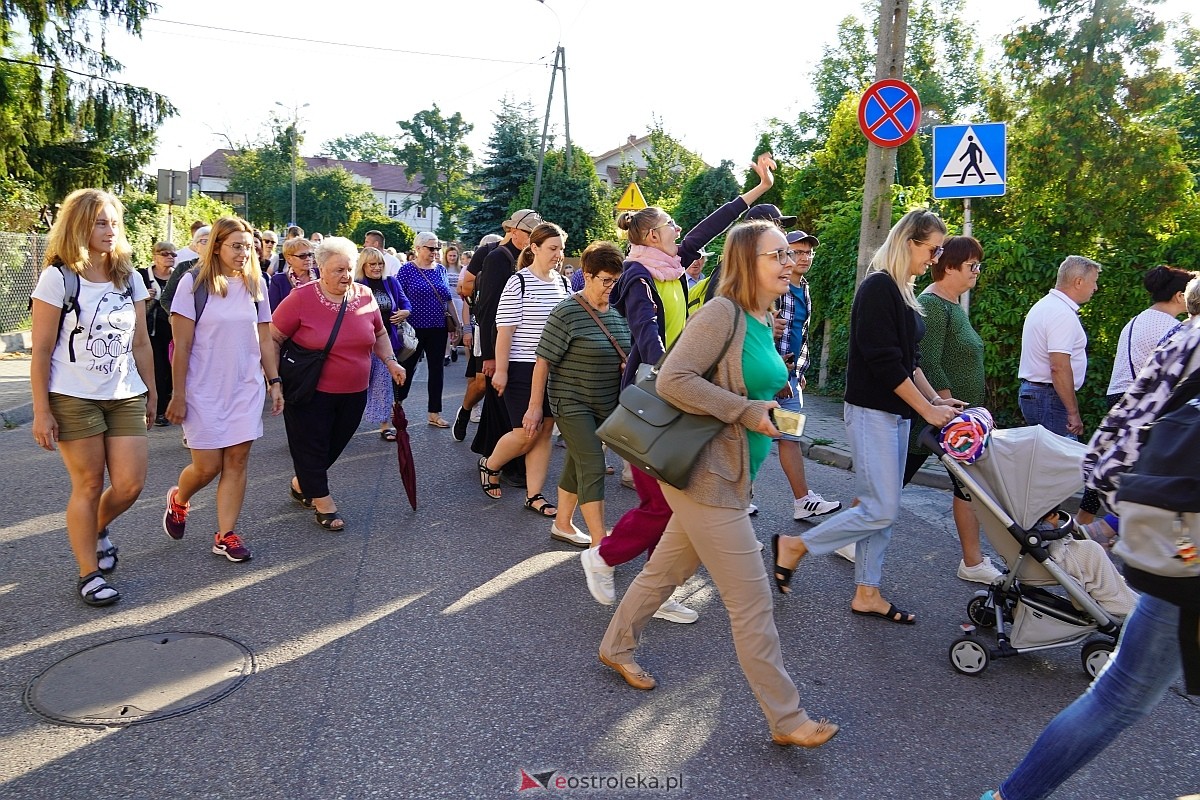 40. piesza pielgrzymka z Ostrołęki na Jasną Górę [01.08.2024] - zdjęcie #86 - eOstroleka.pl