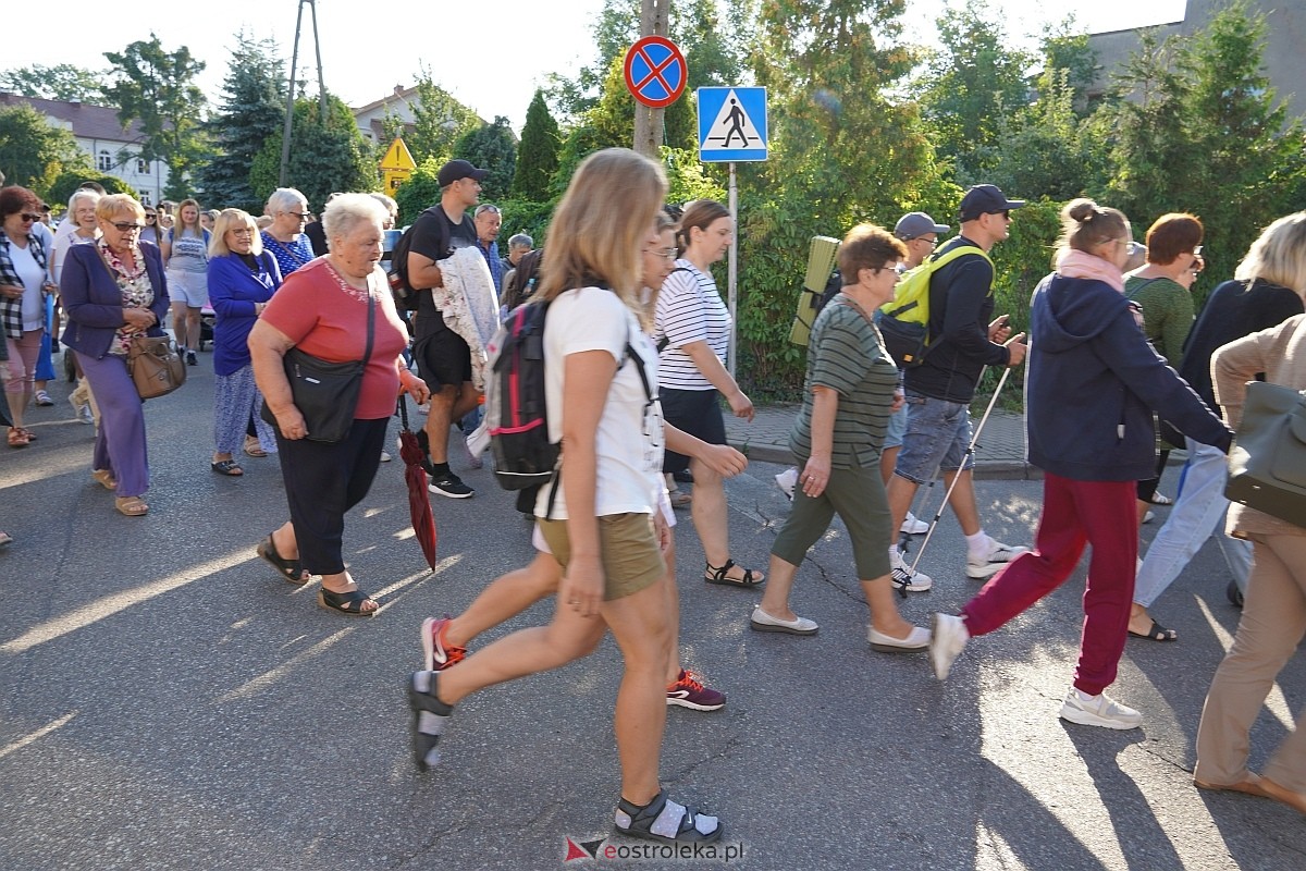 40. piesza pielgrzymka z Ostrołęki na Jasną Górę [01.08.2024] - zdjęcie #84 - eOstroleka.pl