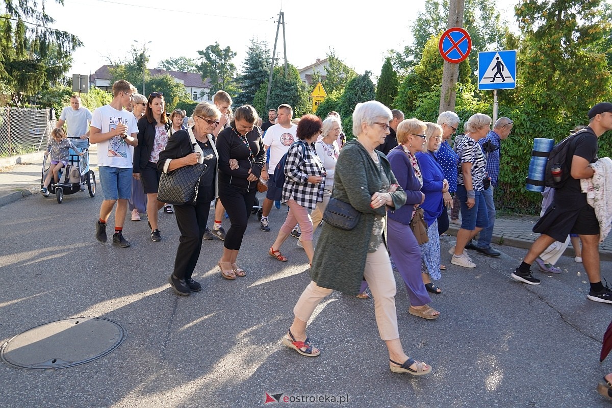 40. piesza pielgrzymka z Ostrołęki na Jasną Górę [01.08.2024] - zdjęcie #81 - eOstroleka.pl