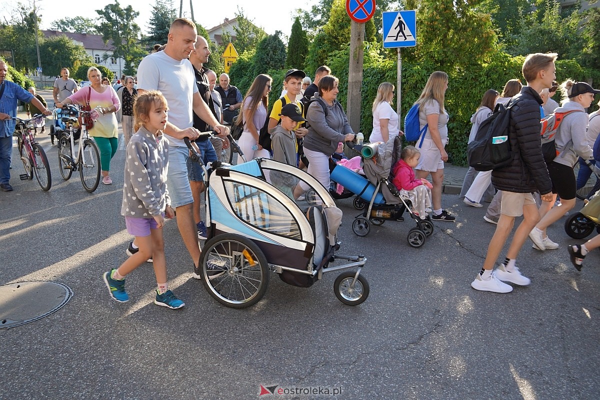 40. piesza pielgrzymka z Ostrołęki na Jasną Górę [01.08.2024] - zdjęcie #76 - eOstroleka.pl