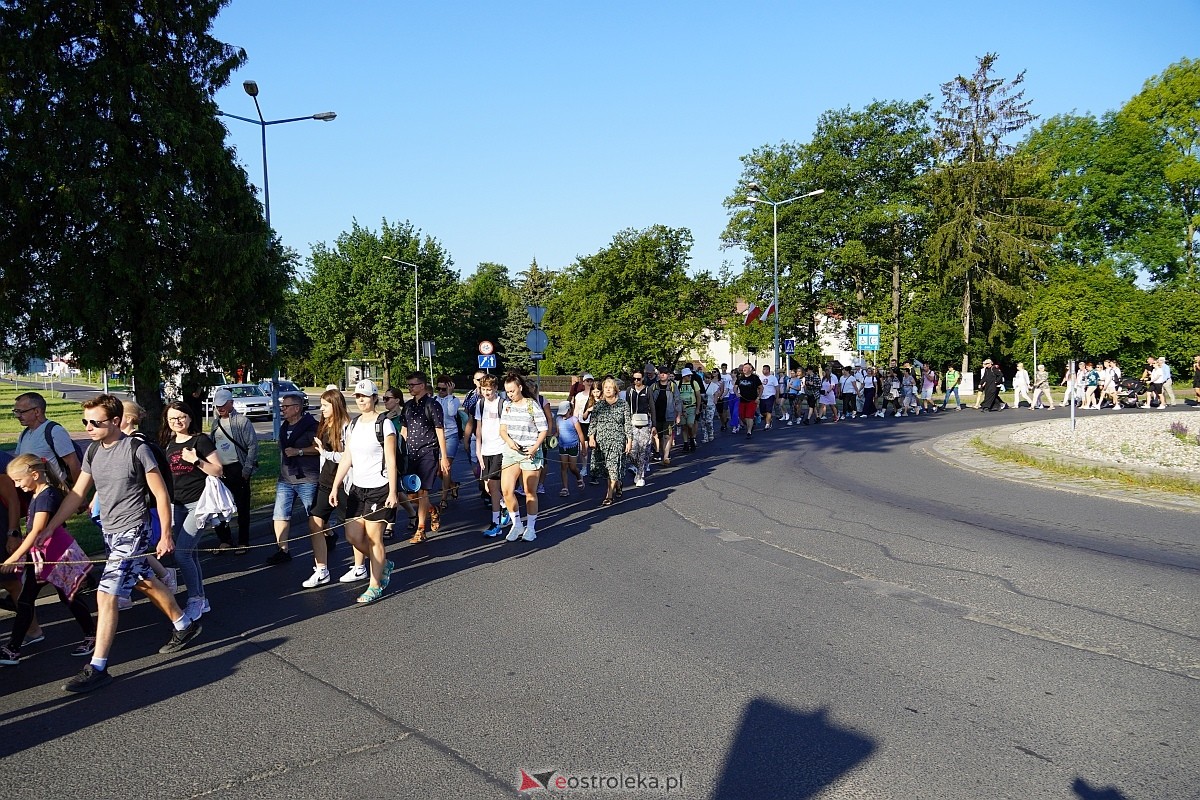 40. piesza pielgrzymka z Ostrołęki na Jasną Górę [01.08.2024] - zdjęcie #64 - eOstroleka.pl