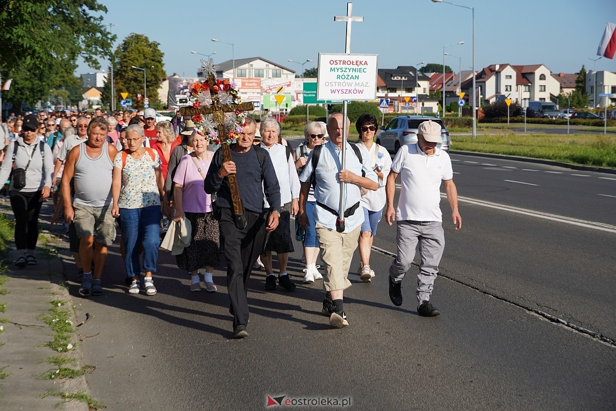 40. piesza pielgrzymka z Ostrołęki na Jasną Górę [01.08.2024] - zdjęcie #63 - eOstroleka.pl