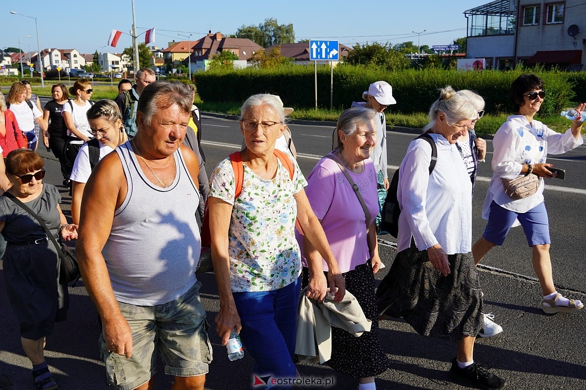 40. piesza pielgrzymka z Ostrołęki na Jasną Górę [01.08.2024] - zdjęcie #56 - eOstroleka.pl