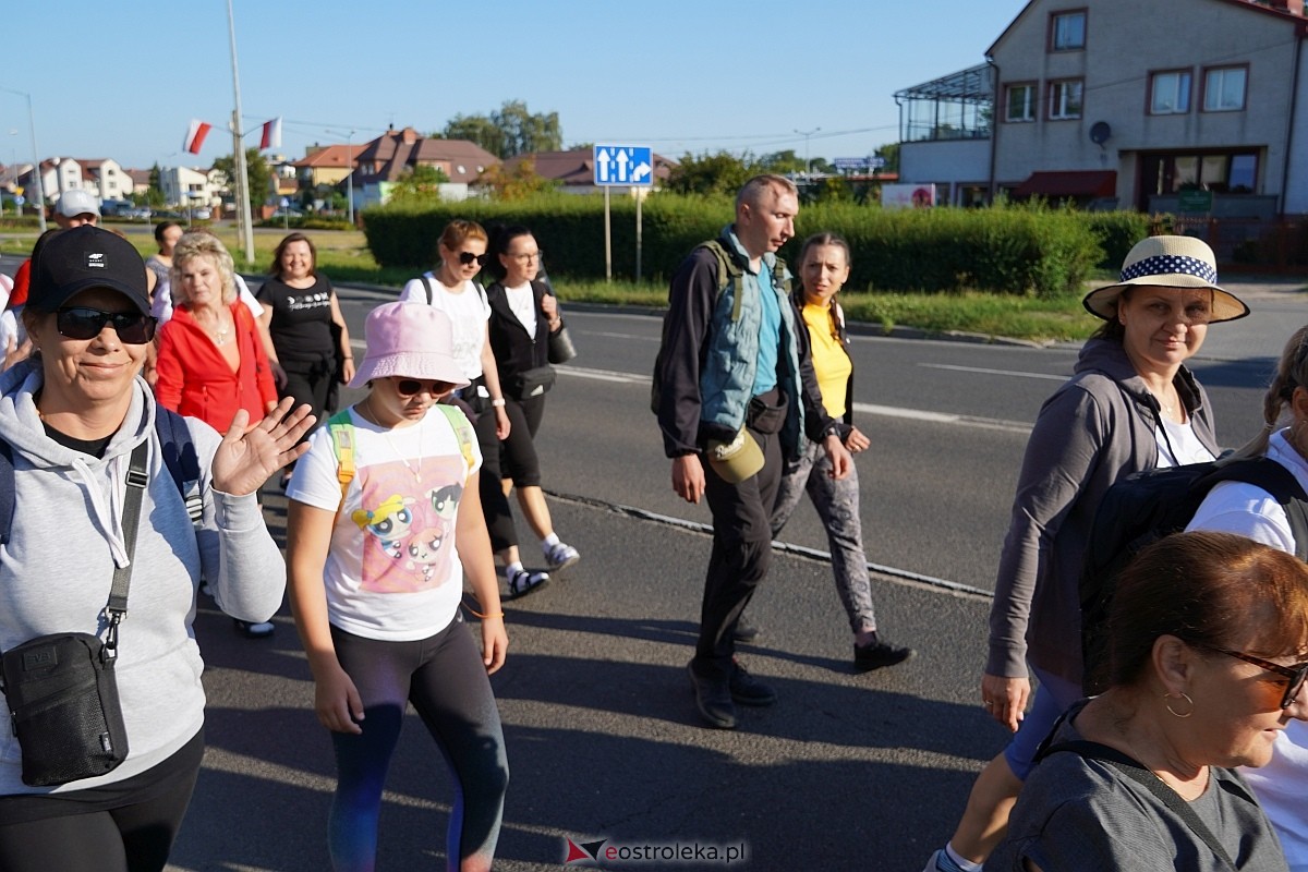 40. piesza pielgrzymka z Ostrołęki na Jasną Górę [01.08.2024] - zdjęcie #53 - eOstroleka.pl