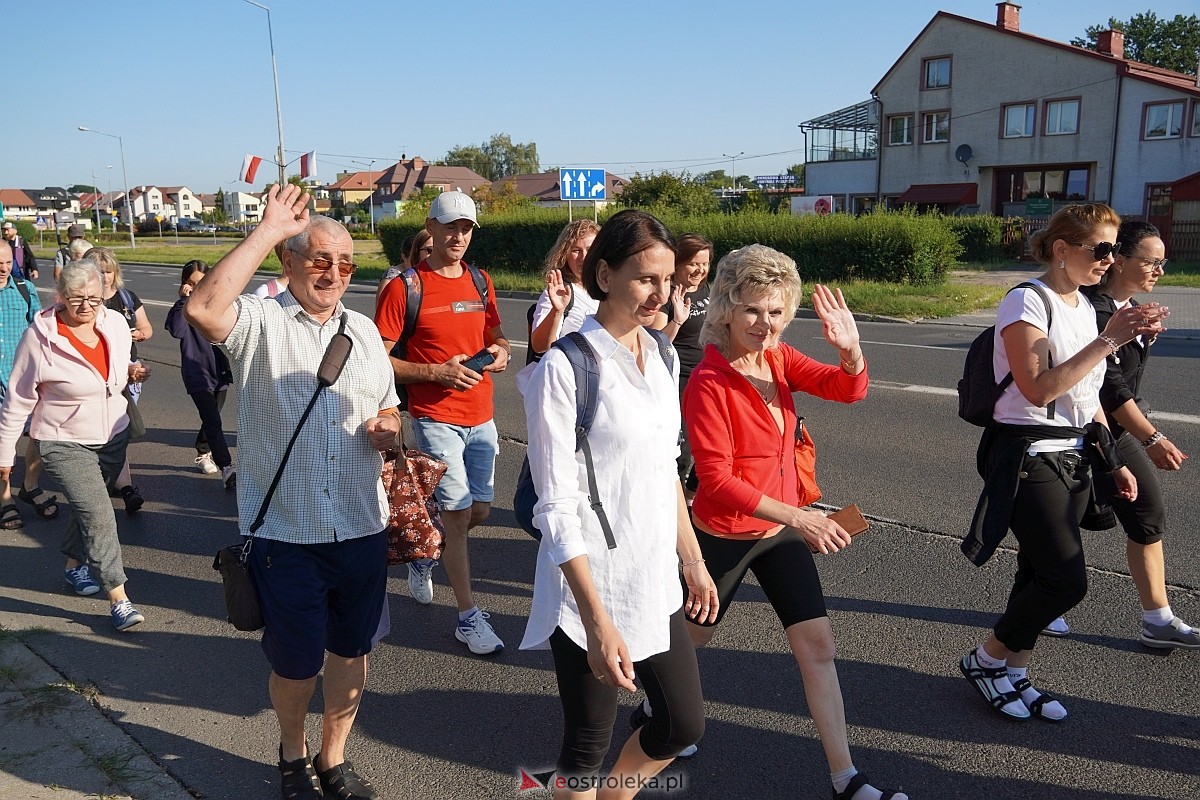 40. piesza pielgrzymka z Ostrołęki na Jasną Górę [01.08.2024] - zdjęcie #50 - eOstroleka.pl