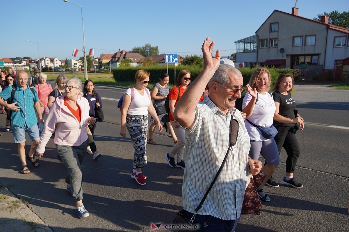 40. piesza pielgrzymka z Ostrołęki na Jasną Górę [01.08.2024] - zdjęcie #49 - eOstroleka.pl