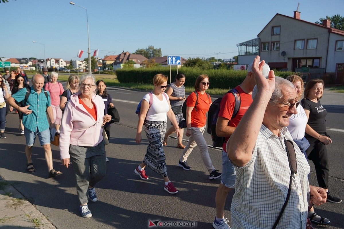 40. piesza pielgrzymka z Ostrołęki na Jasną Górę [01.08.2024] - zdjęcie #48 - eOstroleka.pl