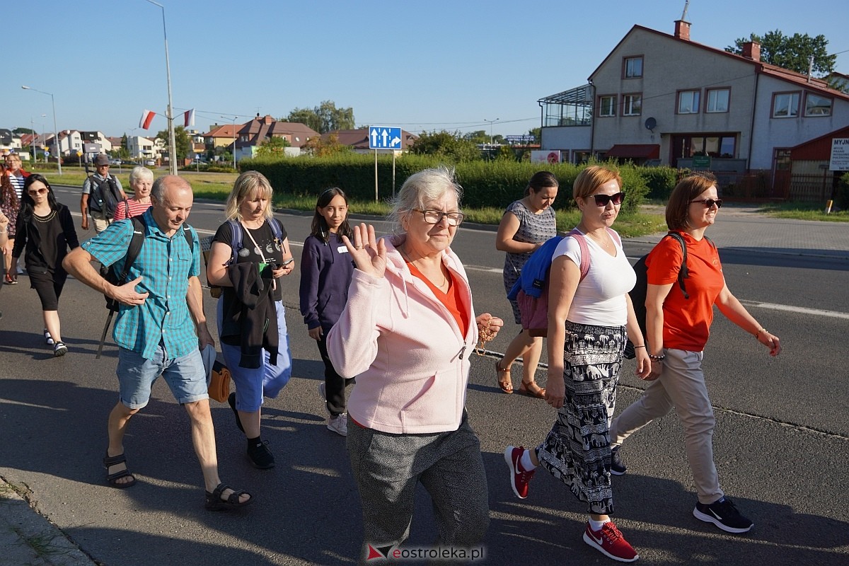 40. piesza pielgrzymka z Ostrołęki na Jasną Górę [01.08.2024] - zdjęcie #46 - eOstroleka.pl