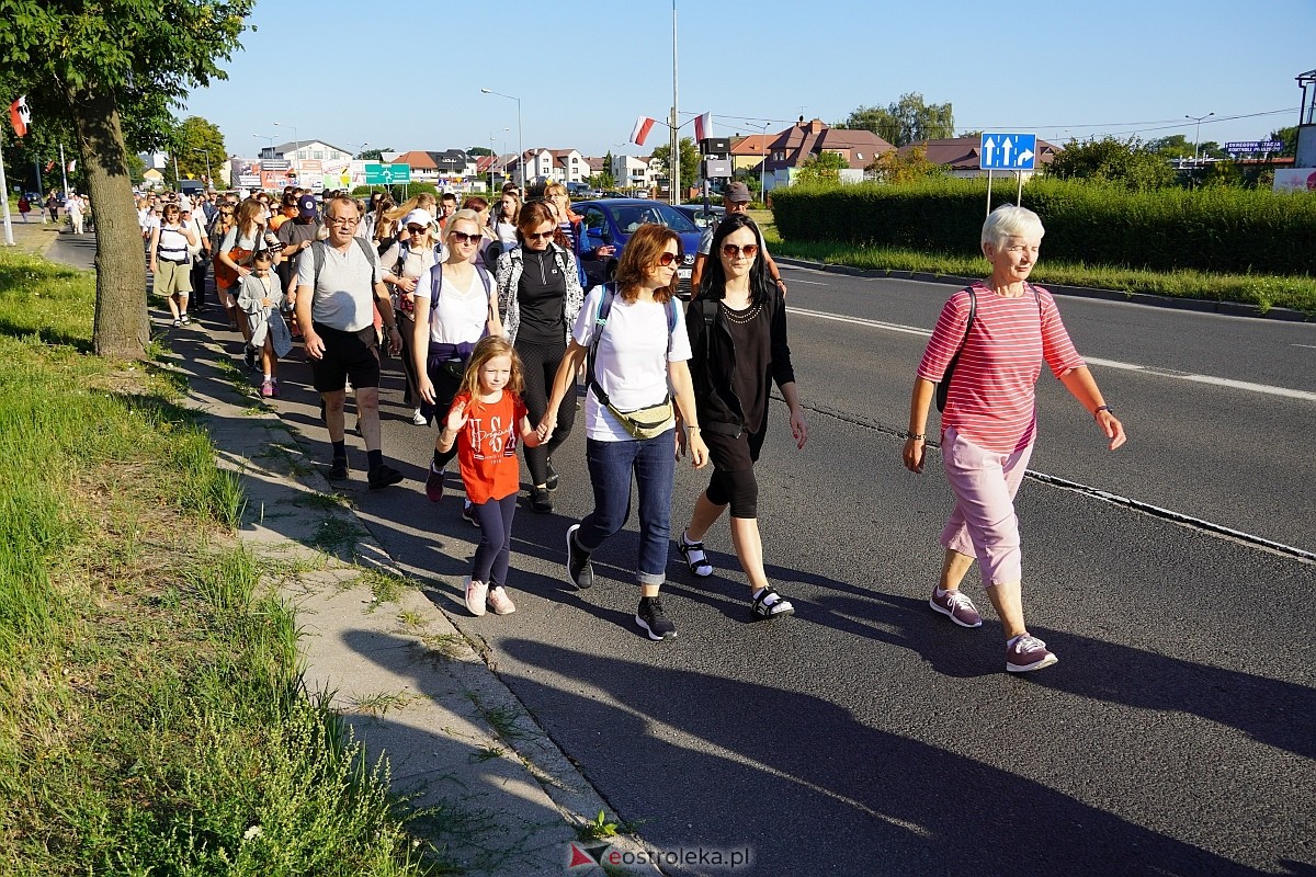 40. piesza pielgrzymka z Ostrołęki na Jasną Górę [01.08.2024] - zdjęcie #43 - eOstroleka.pl