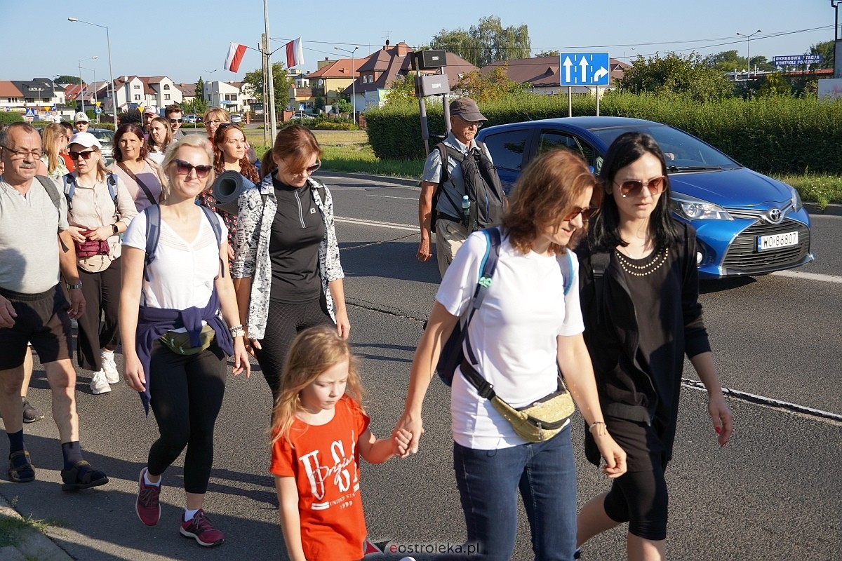 40. piesza pielgrzymka z Ostrołęki na Jasną Górę [01.08.2024] - zdjęcie #42 - eOstroleka.pl