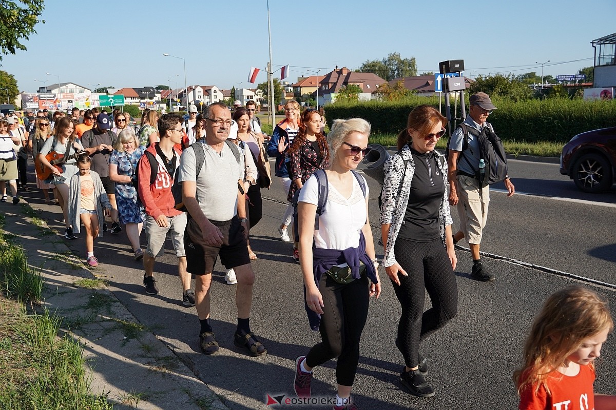 40. piesza pielgrzymka z Ostrołęki na Jasną Górę [01.08.2024] - zdjęcie #40 - eOstroleka.pl