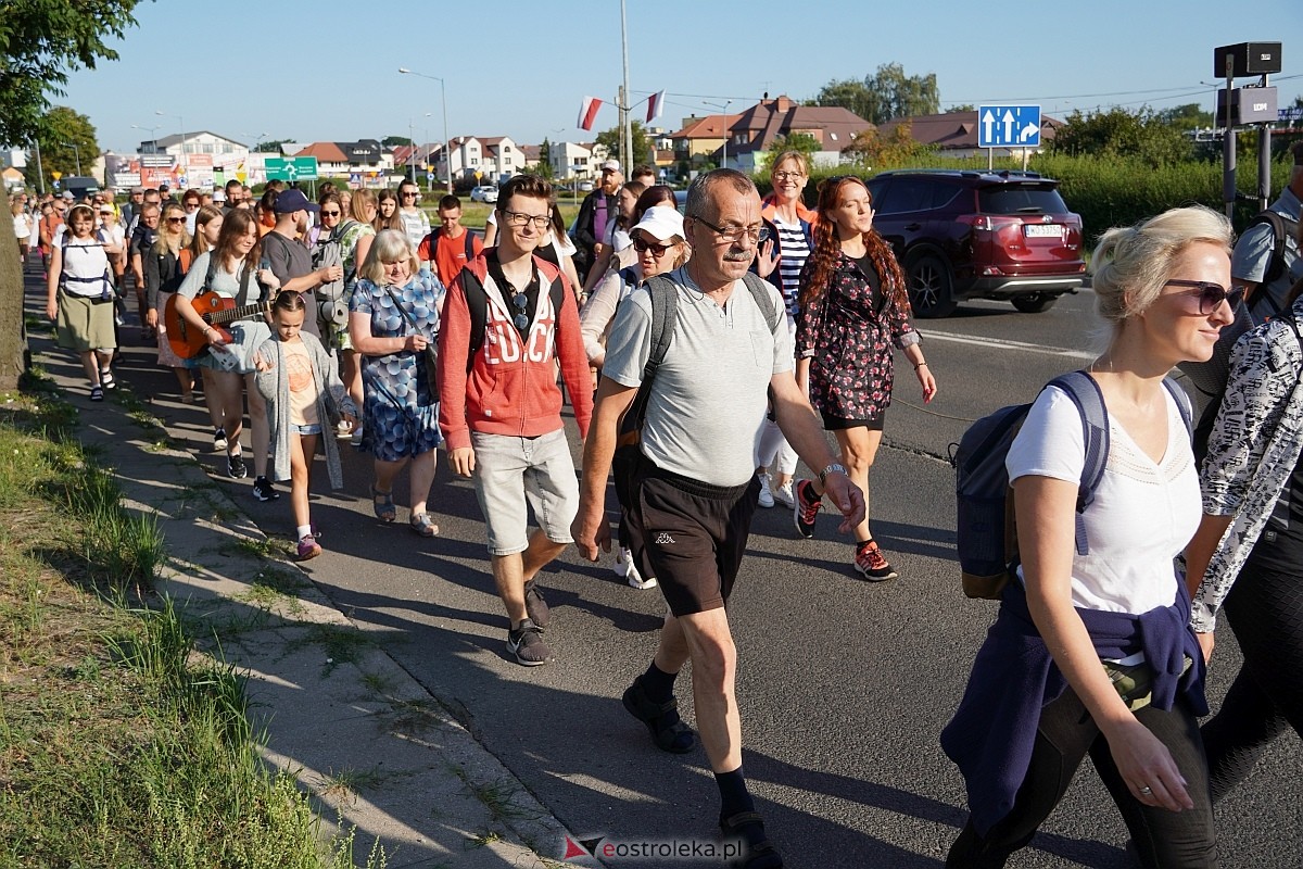 40. piesza pielgrzymka z Ostrołęki na Jasną Górę [01.08.2024] - zdjęcie #39 - eOstroleka.pl