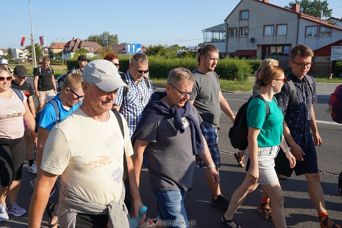 40. piesza pielgrzymka z Ostrołęki na Jasną Górę [01.08.2024] - zdjęcie #26 - eOstroleka.pl