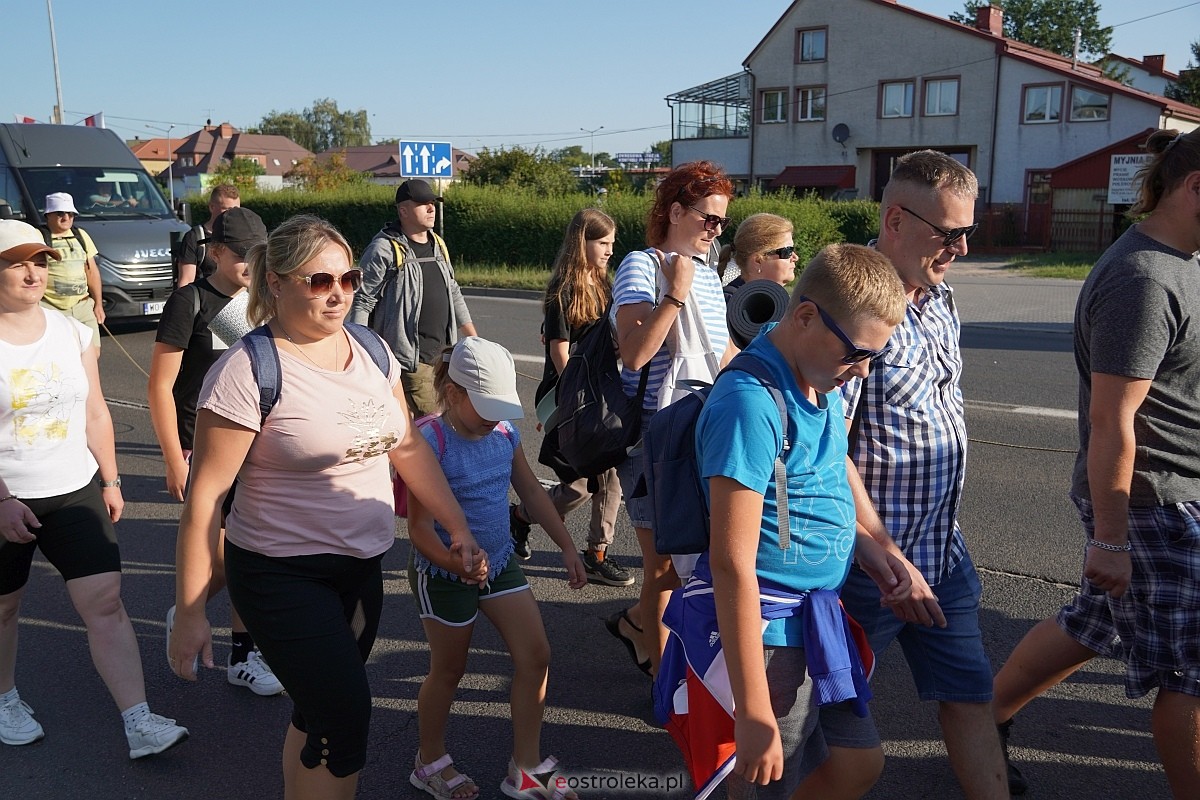 40. piesza pielgrzymka z Ostrołęki na Jasną Górę [01.08.2024] - zdjęcie #24 - eOstroleka.pl