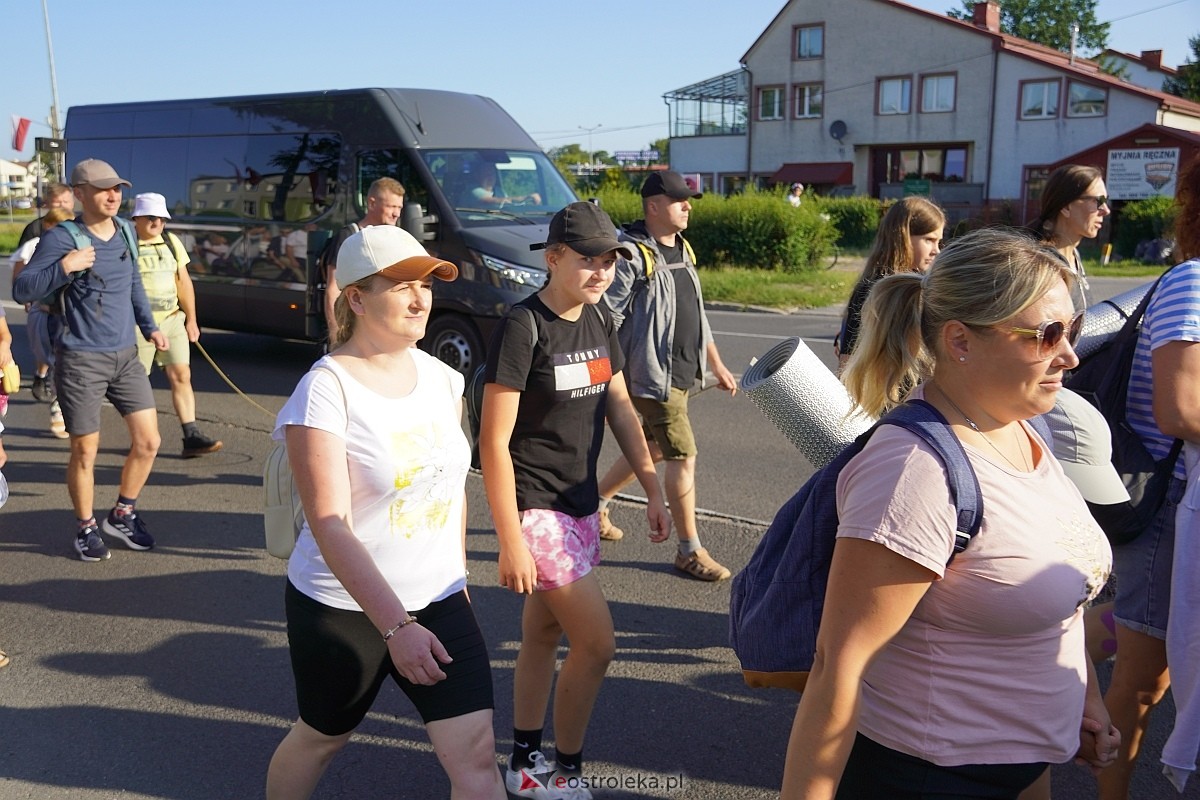 40. piesza pielgrzymka z Ostrołęki na Jasną Górę [01.08.2024] - zdjęcie #22 - eOstroleka.pl