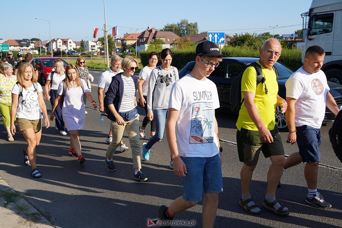 40. piesza pielgrzymka z Ostrołęki na Jasną Górę [01.08.2024] - zdjęcie #13 - eOstroleka.pl