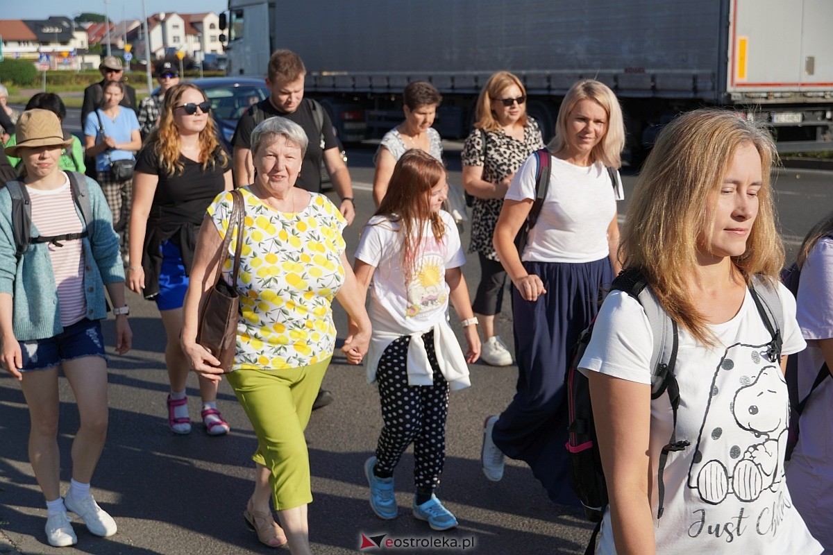 40. piesza pielgrzymka z Ostrołęki na Jasną Górę [01.08.2024] - zdjęcie #10 - eOstroleka.pl