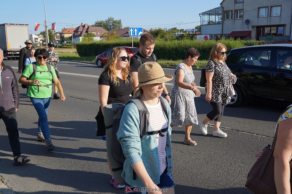 40. piesza pielgrzymka z Ostrołęki na Jasną Górę [01.08.2024] - zdjęcie #7 - eOstroleka.pl