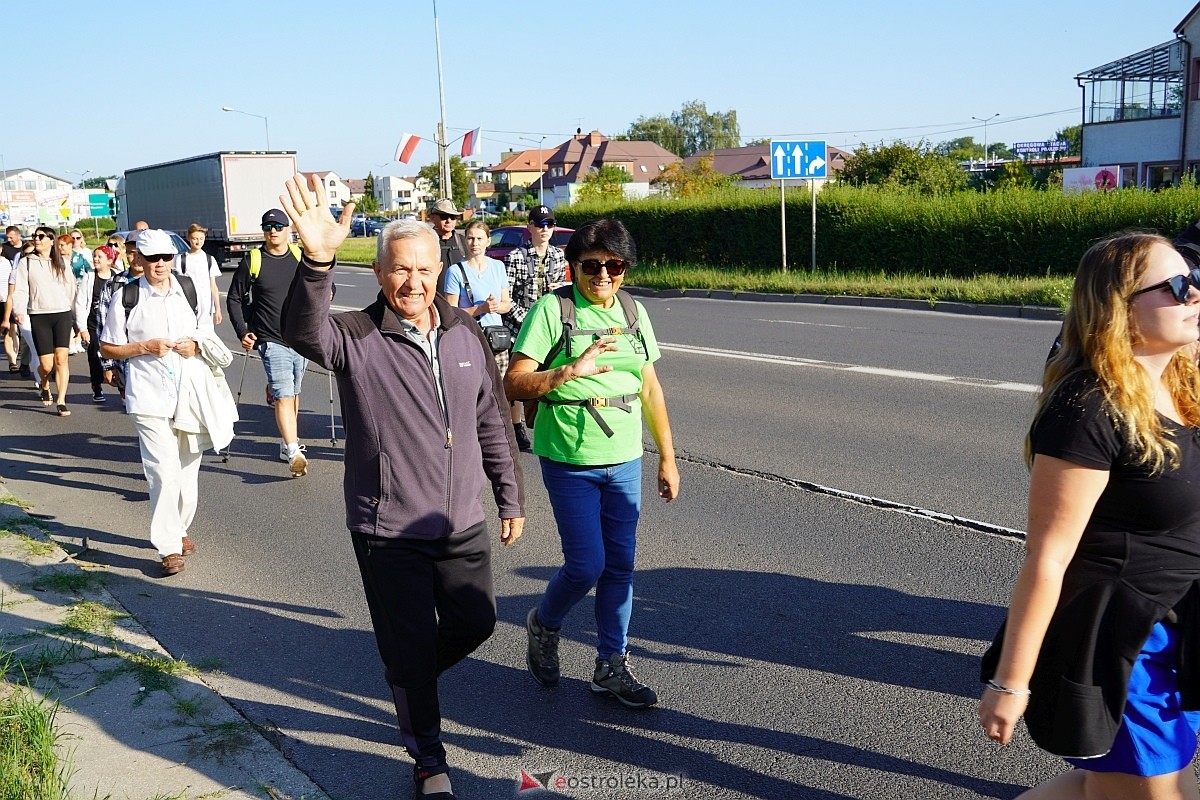 40. piesza pielgrzymka z Ostrołęki na Jasną Górę [01.08.2024] - zdjęcie #6 - eOstroleka.pl