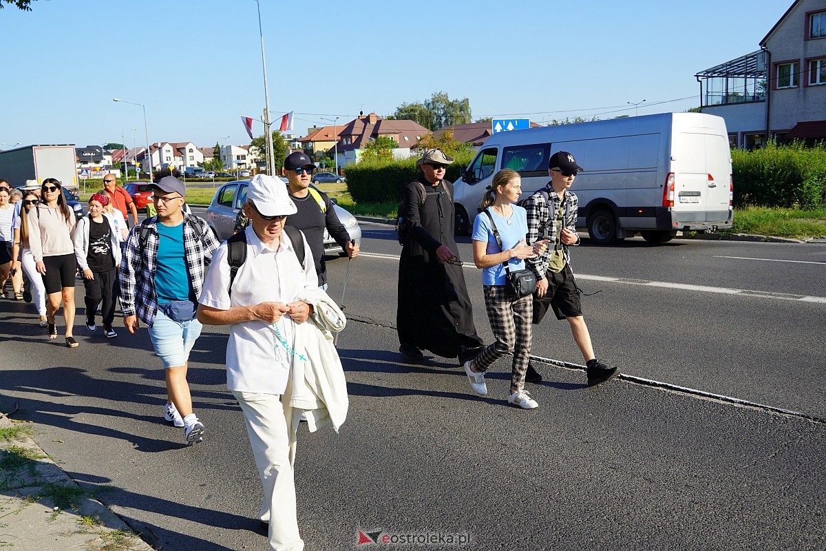 40. piesza pielgrzymka z Ostrołęki na Jasną Górę [01.08.2024] - zdjęcie #3 - eOstroleka.pl