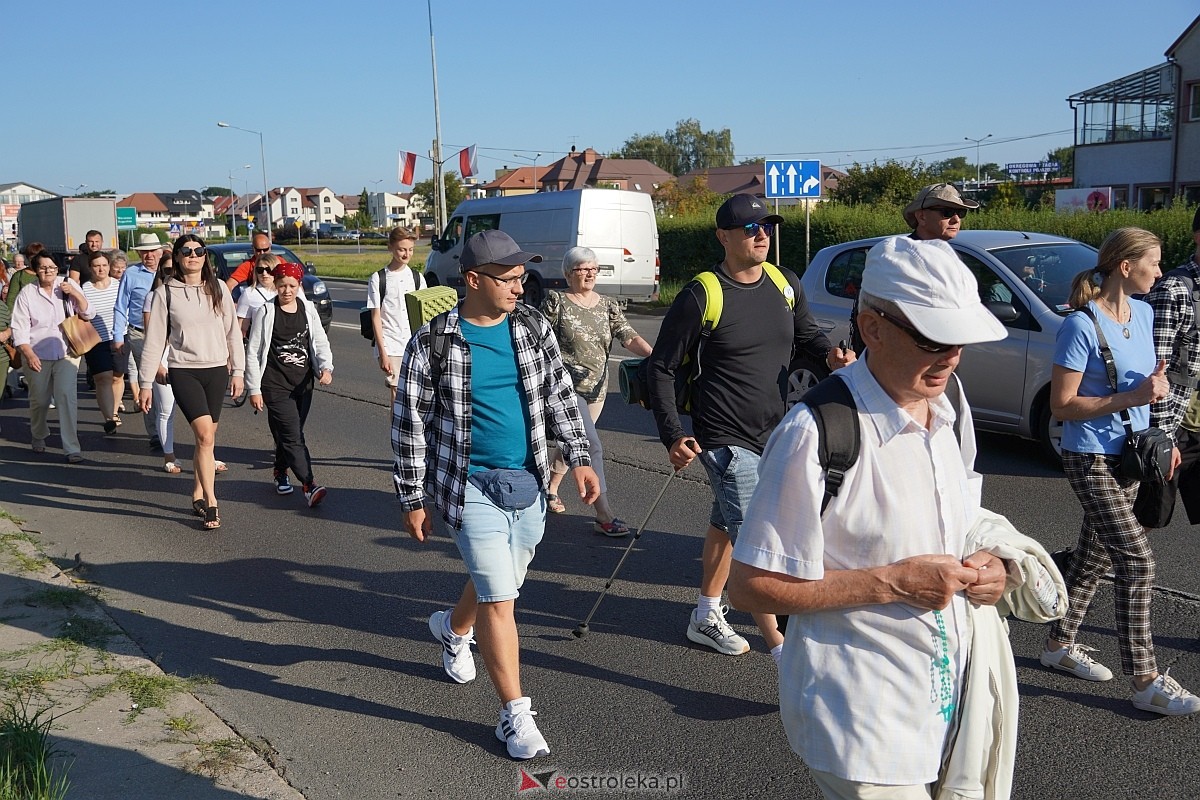 40. piesza pielgrzymka z Ostrołęki na Jasną Górę [01.08.2024] - zdjęcie #2 - eOstroleka.pl