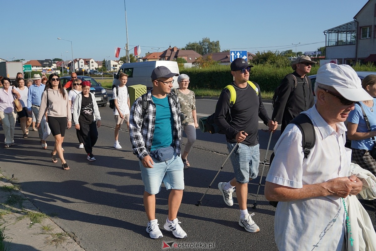 40. piesza pielgrzymka z Ostrołęki na Jasną Górę [01.08.2024] - zdjęcie #1 - eOstroleka.pl