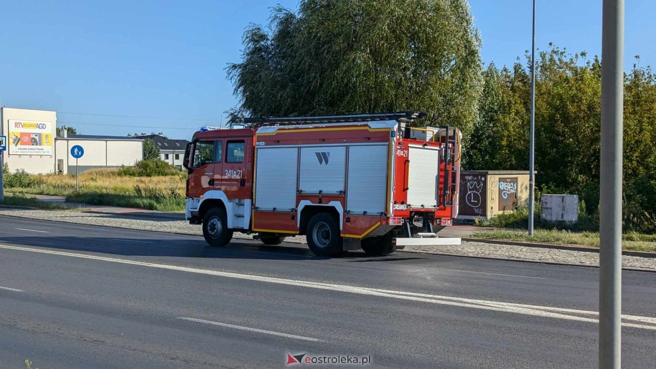 Wypadek na rondzie Kupiszewskiego w Ostrołęce [01.08.2024] - zdjęcie #14 - eOstroleka.pl