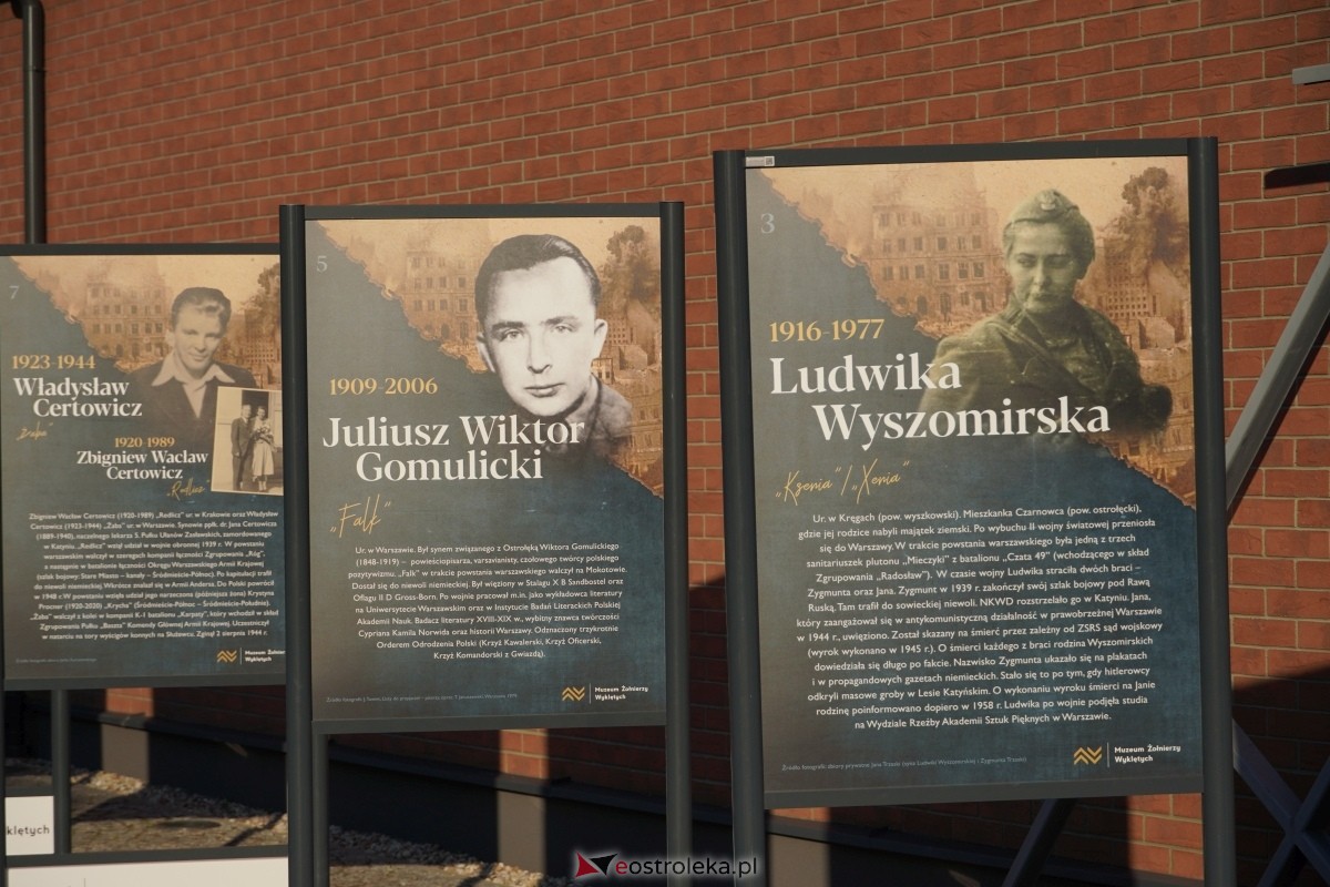 Tańce starej Warszawy - Zespół Pieśni i Tańca BezWianka [01.08.2024] - zdjęcie #3 - eOstroleka.pl