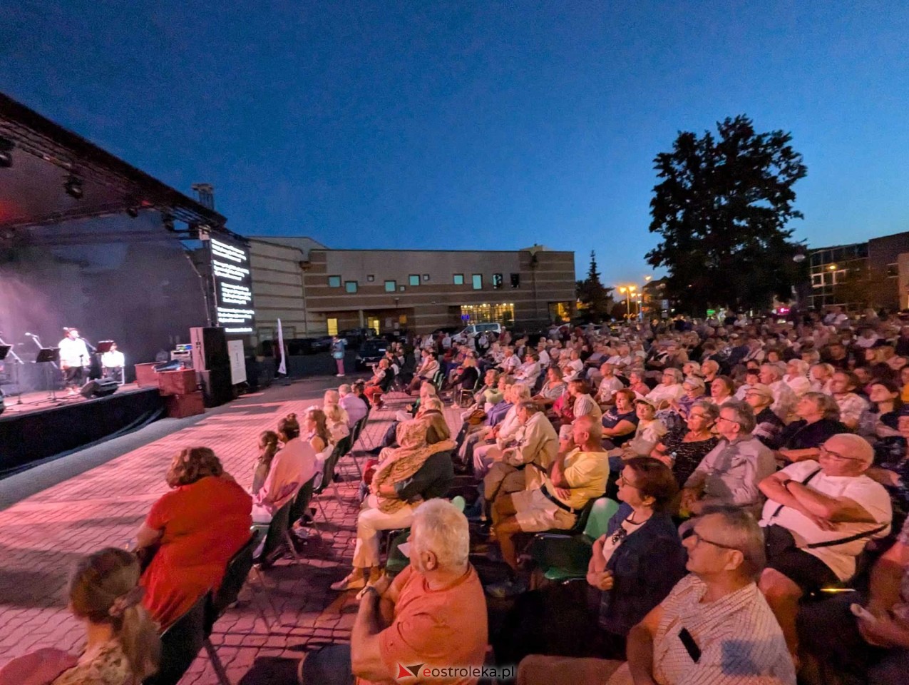 Koncert pieśni powstańczych w Ostrołęce [01.08.2024] - zdjęcie #74 - eOstroleka.pl
