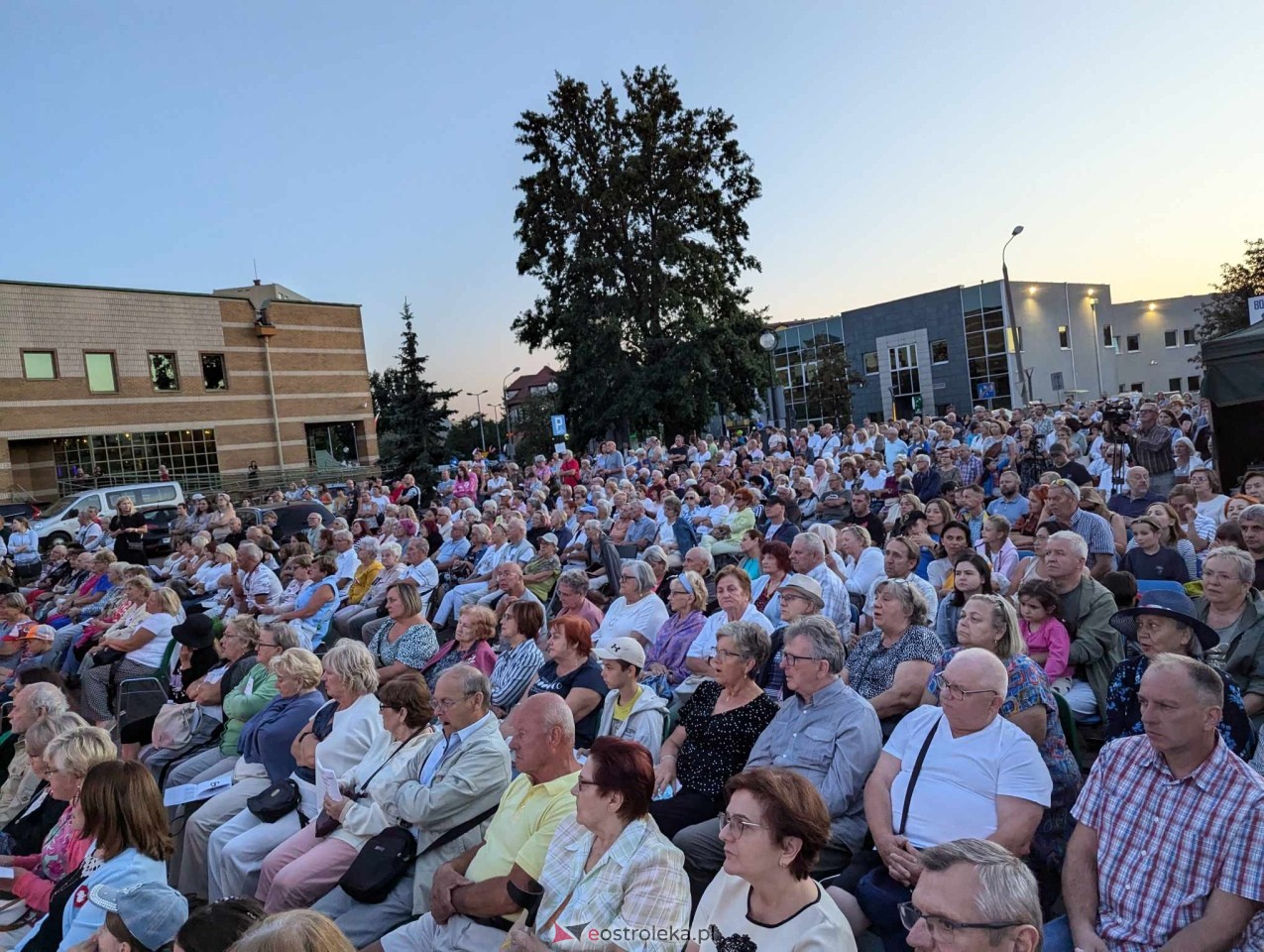 Koncert pieśni powstańczych w Ostrołęce [01.08.2024] - zdjęcie #72 - eOstroleka.pl