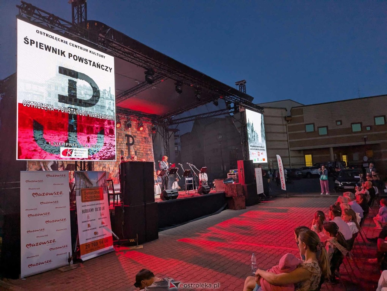 Koncert pieśni powstańczych w Ostrołęce [01.08.2024] - zdjęcie #70 - eOstroleka.pl
