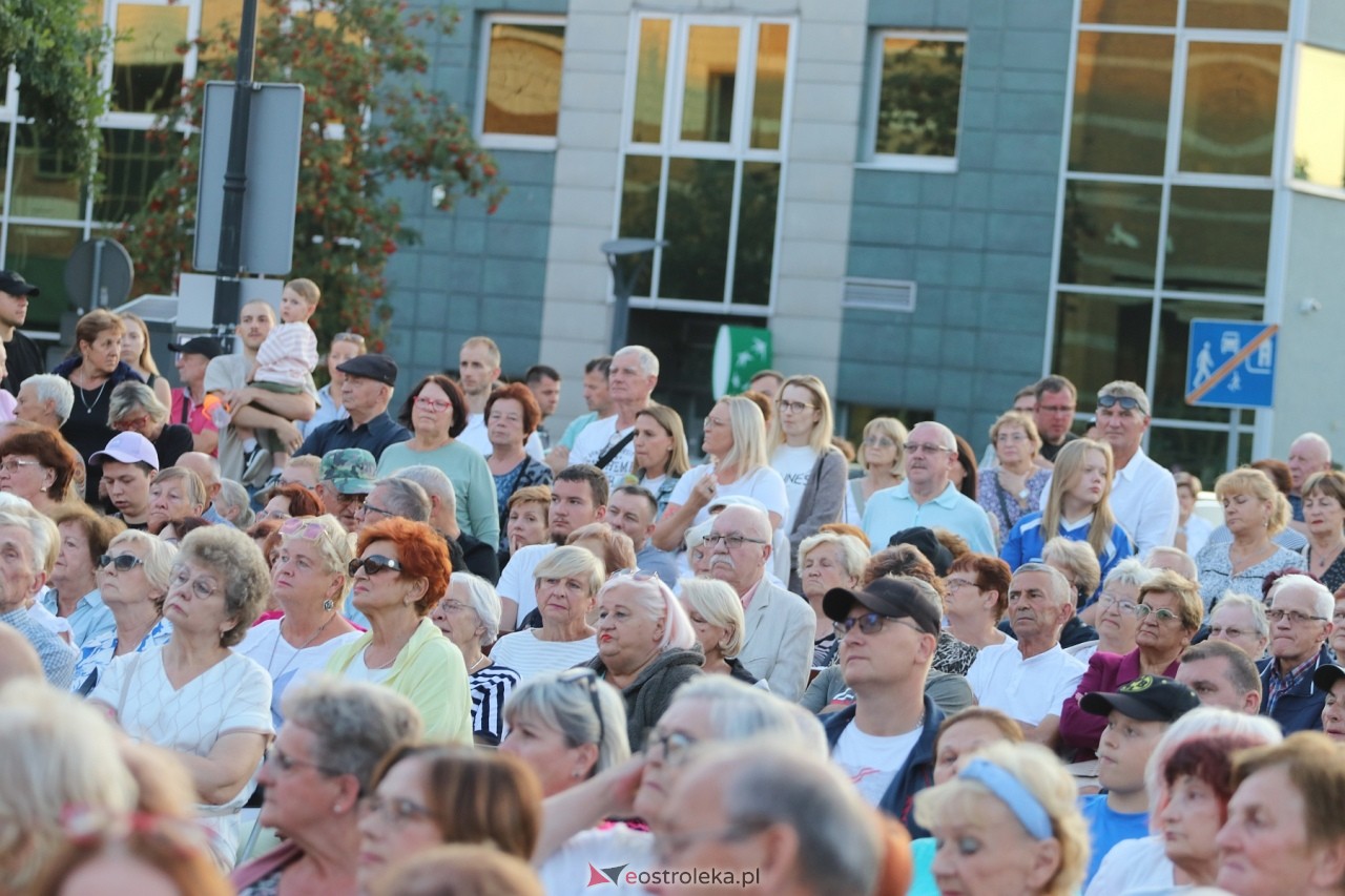 Koncert pieśni powstańczych w Ostrołęce [01.08.2024] - zdjęcie #59 - eOstroleka.pl