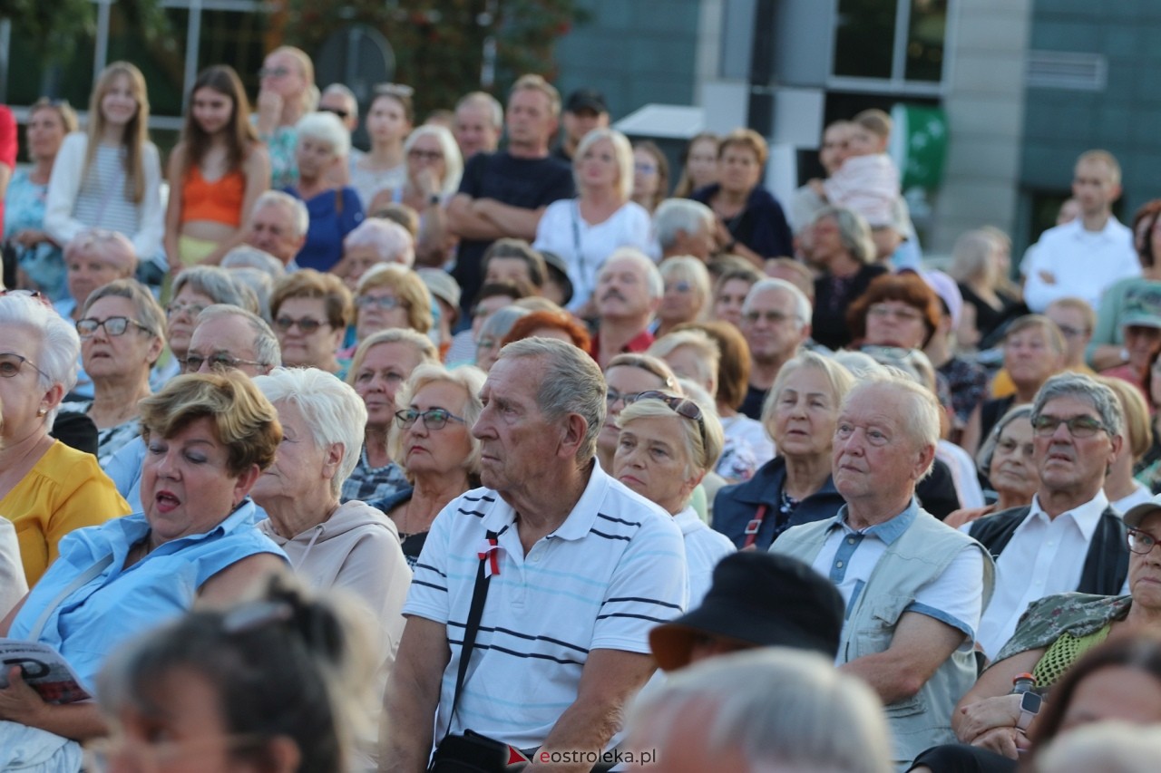 Koncert pieśni powstańczych w Ostrołęce [01.08.2024] - zdjęcie #51 - eOstroleka.pl