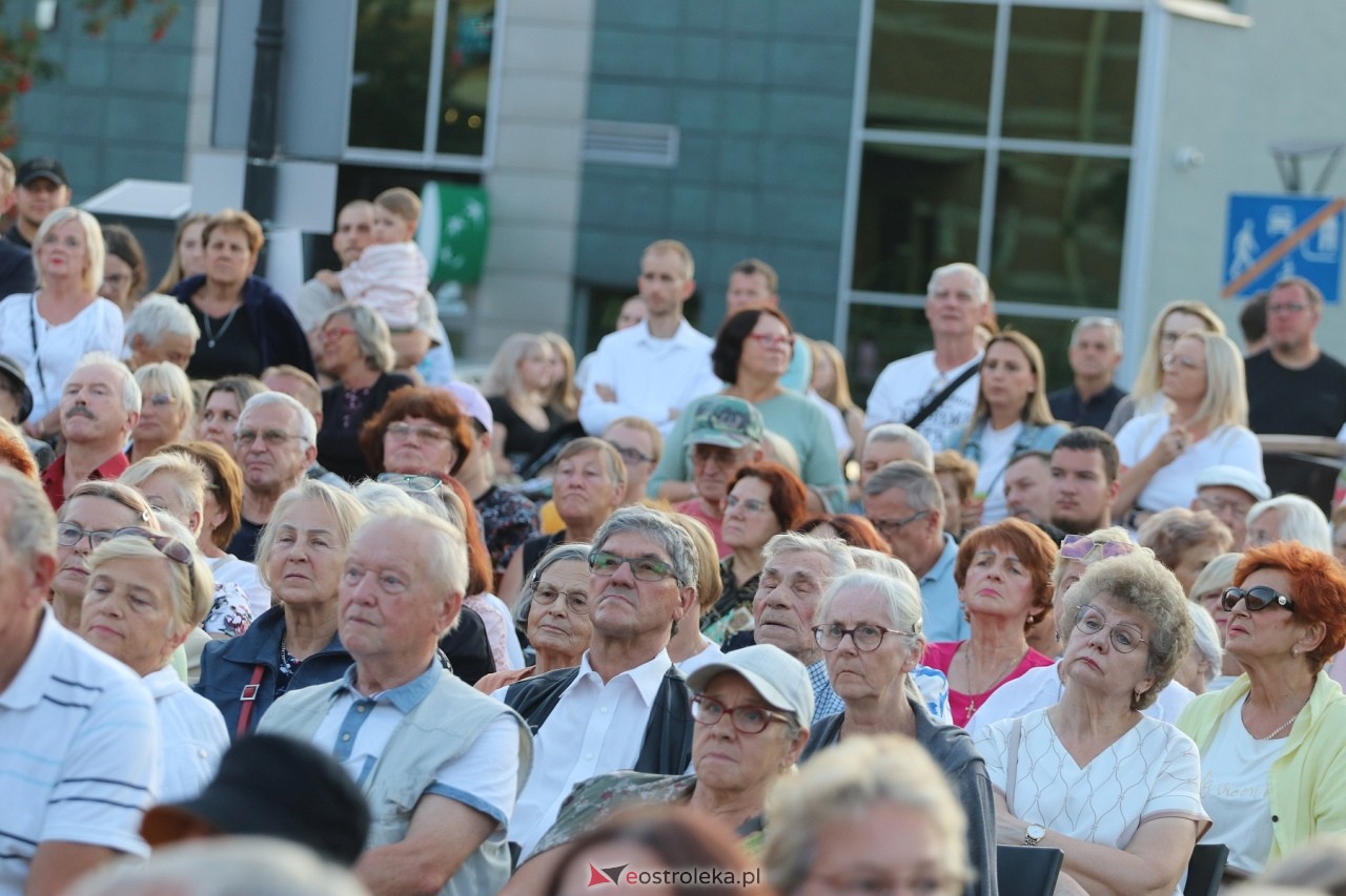 Koncert pieśni powstańczych w Ostrołęce [01.08.2024] - zdjęcie #50 - eOstroleka.pl