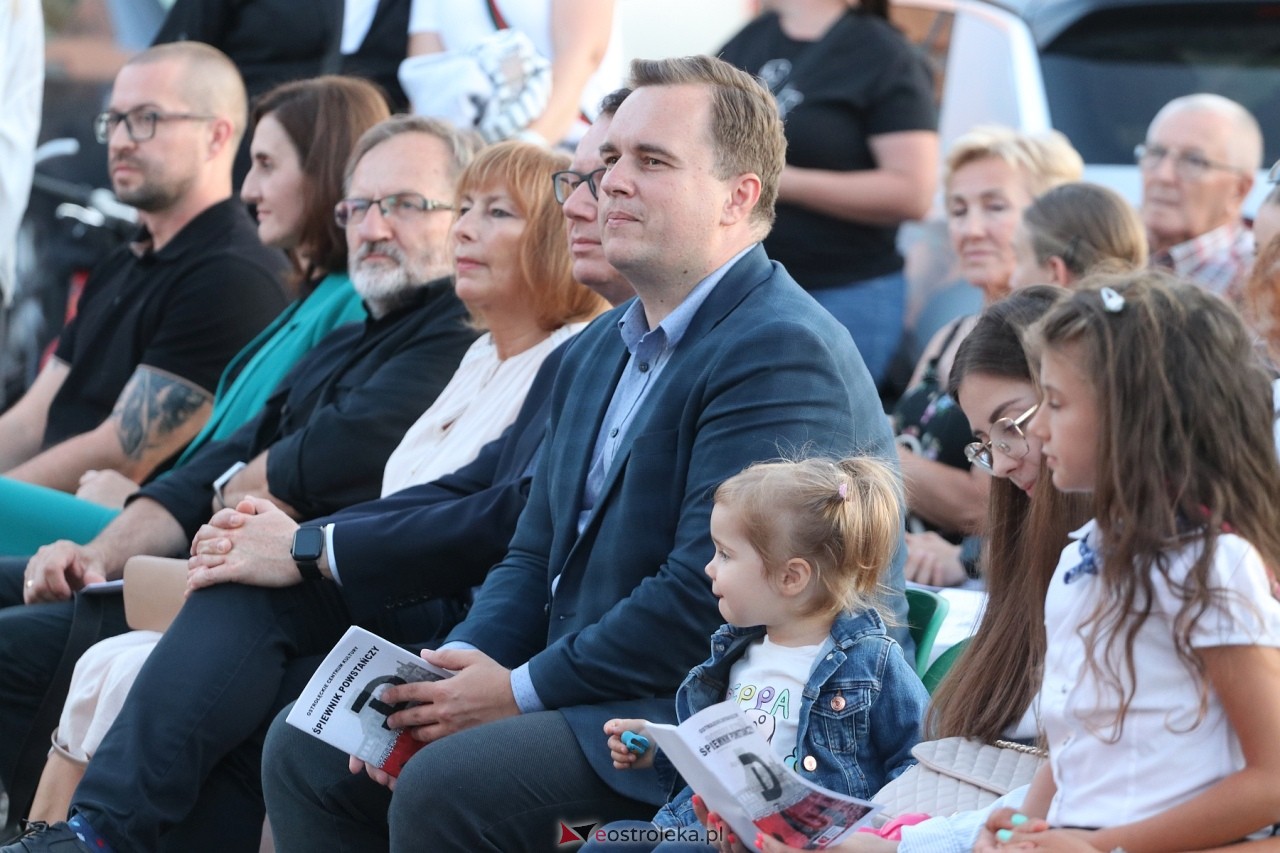 Koncert pieśni powstańczych w Ostrołęce [01.08.2024] - zdjęcie #49 - eOstroleka.pl