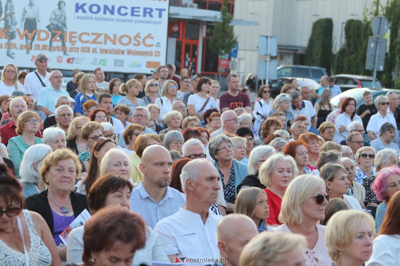 Koncert pieśni powstańczych w Ostrołęce [01.08.2024] - zdjęcie #45 - eOstroleka.pl