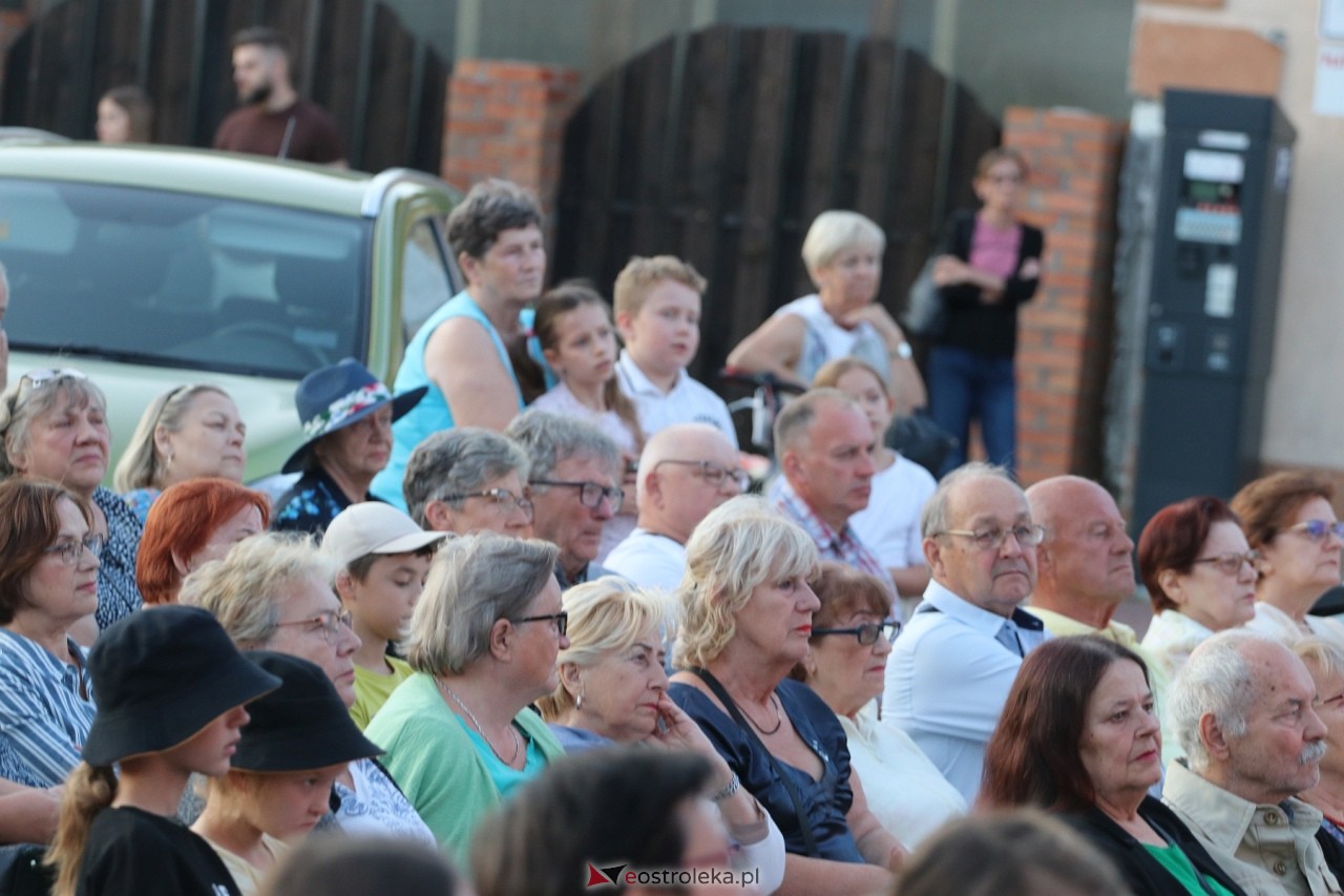 Koncert pieśni powstańczych w Ostrołęce [01.08.2024] - zdjęcie #42 - eOstroleka.pl