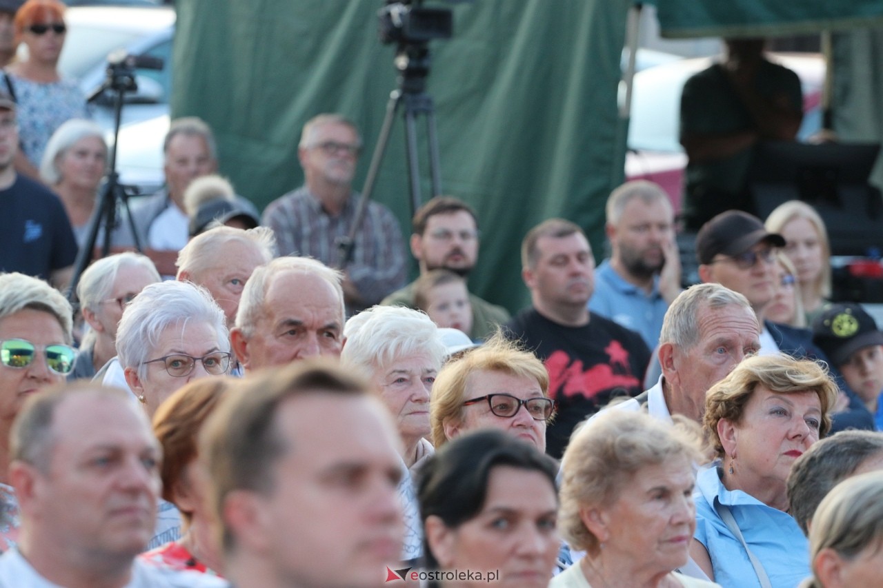 Koncert pieśni powstańczych w Ostrołęce [01.08.2024] - zdjęcie #33 - eOstroleka.pl