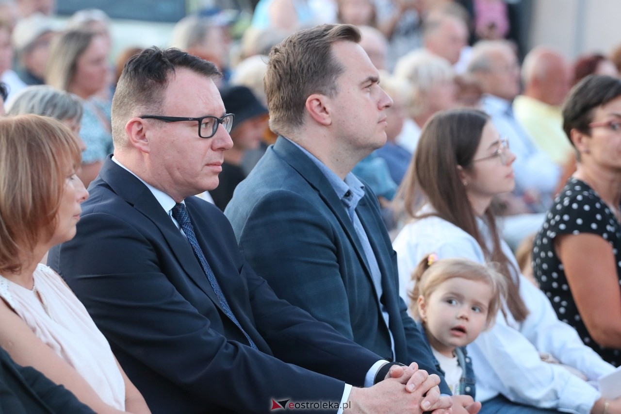 Koncert pieśni powstańczych w Ostrołęce [01.08.2024] - zdjęcie #25 - eOstroleka.pl