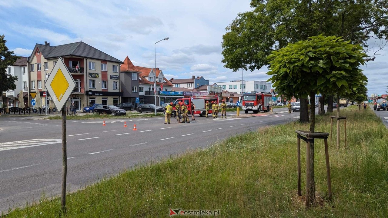 Wypadek na 11 Listopada w Ostrołęce [02.08.2024] - zdjęcie #2 - eOstroleka.pl
