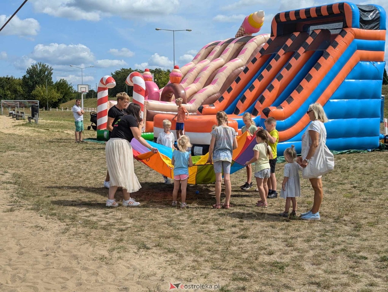 Festyn Radosne Wakacje na plaży miejskiej [03.08.2024] - zdjęcie #20 - eOstroleka.pl