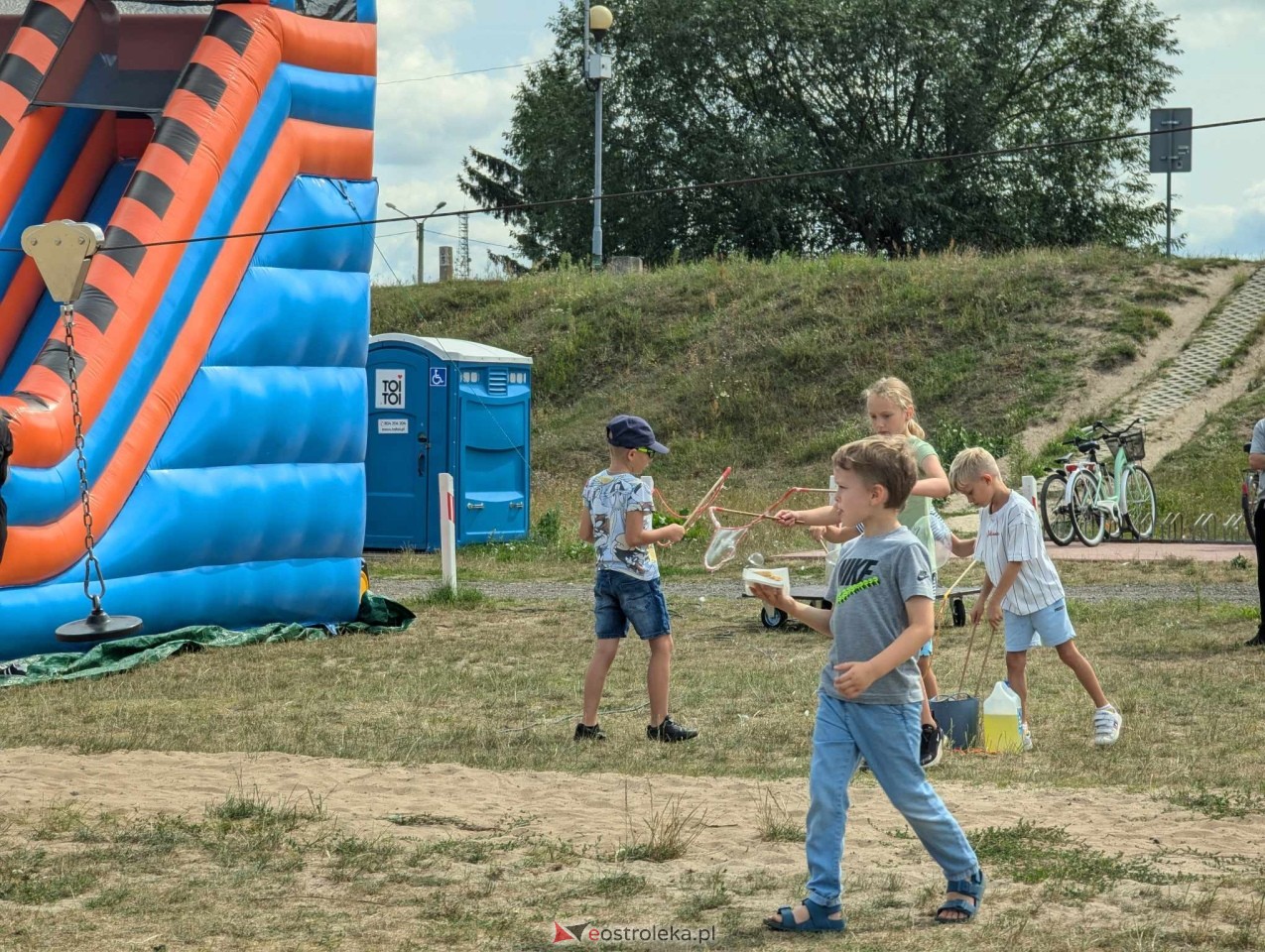 Festyn Radosne Wakacje na plaży miejskiej [03.08.2024] - zdjęcie #8 - eOstroleka.pl