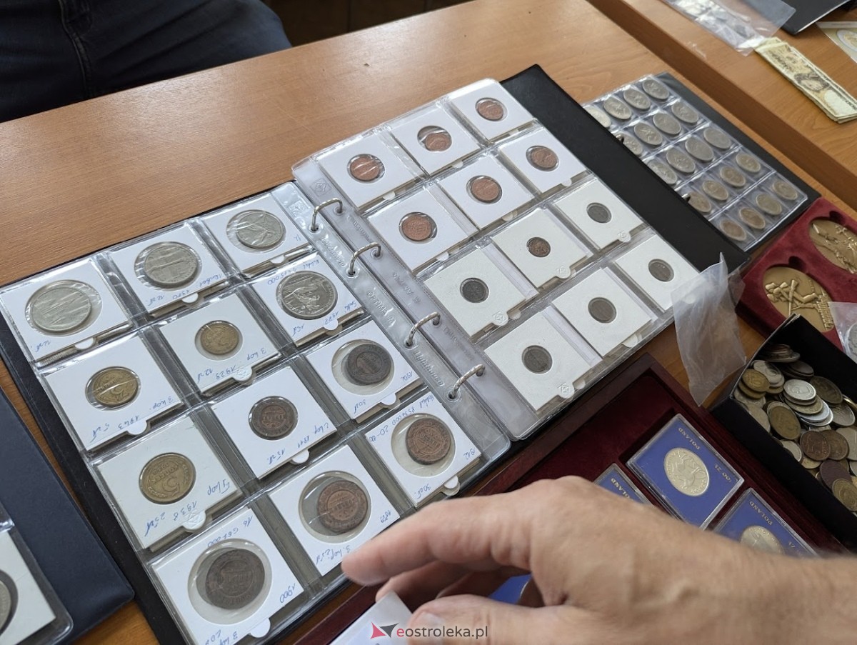 Giełda kolekcjonerska w Klubie Lokator [04.08.2024] - zdjęcie #22 - eOstroleka.pl