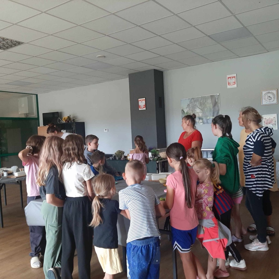 Mydełkowe warsztaty w Brzeźnie [03.08.2024] - zdjęcie #21 - eOstroleka.pl