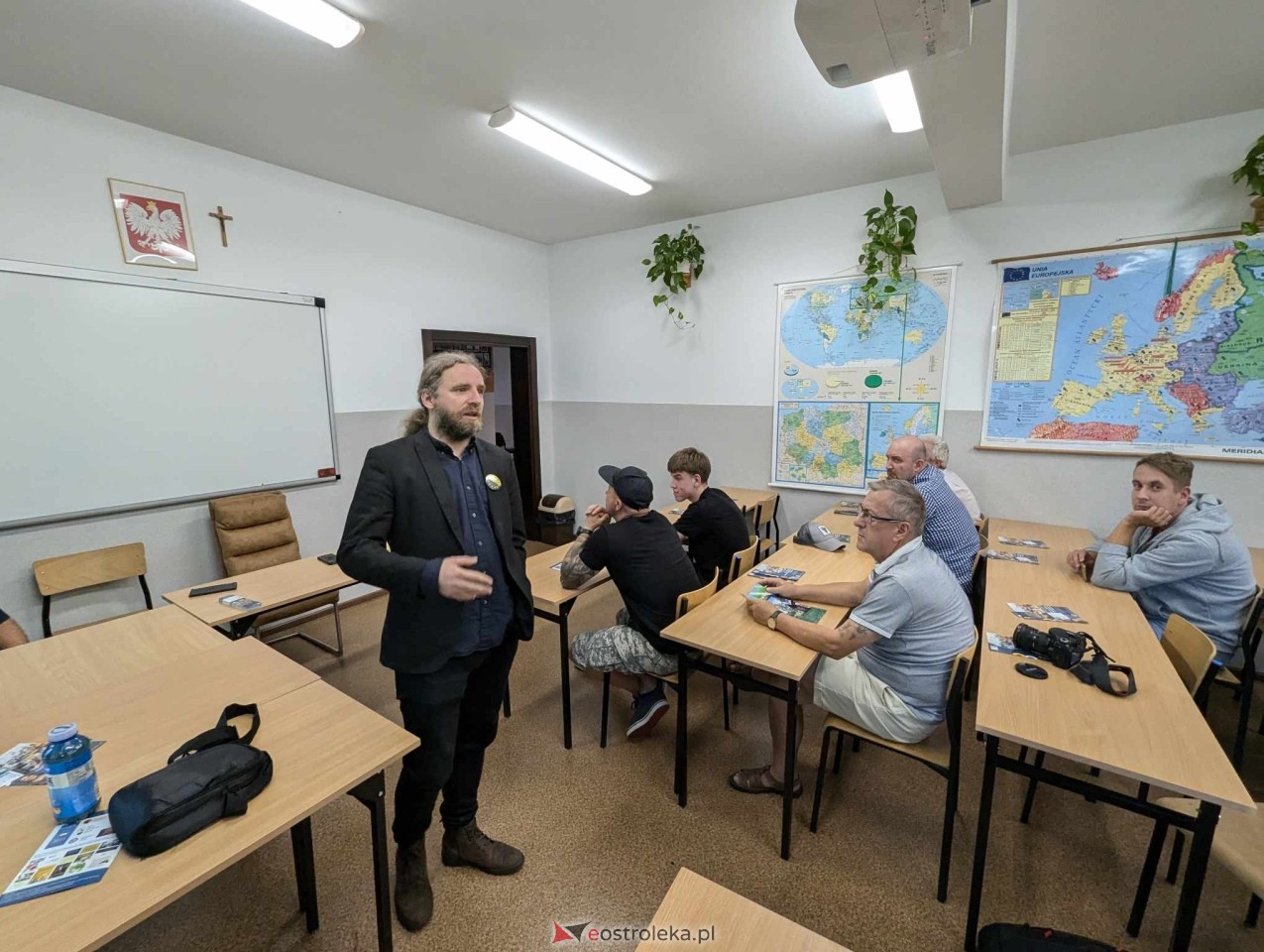 Spotkanie z Dobromirem Sośnierzem w Ostrołęce [06.08.2024] - zdjęcie #6 - eOstroleka.pl