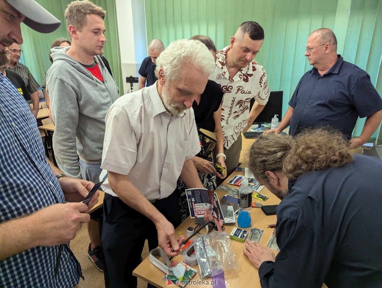 Spotkanie z Dobromirem Sośnierzem w Ostrołęce [06.08.2024] - zdjęcie #4 - eOstroleka.pl