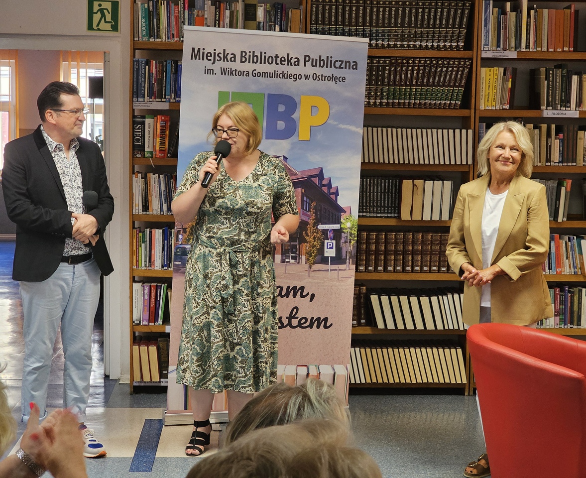 Niezapomniane spotkanie z Marią Pakulnis w Ostrołęce [06.08.2024] - zdjęcie #12 - eOstroleka.pl